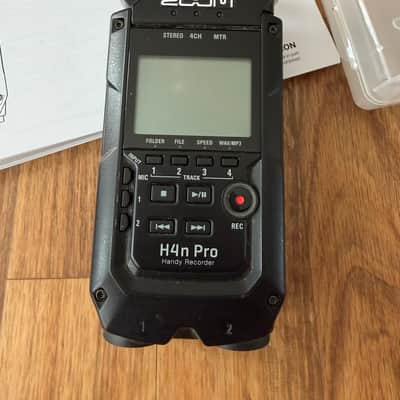 Zoom H4n PRO Handy Digital Multitrack Recorder 2010s - All Black image 2