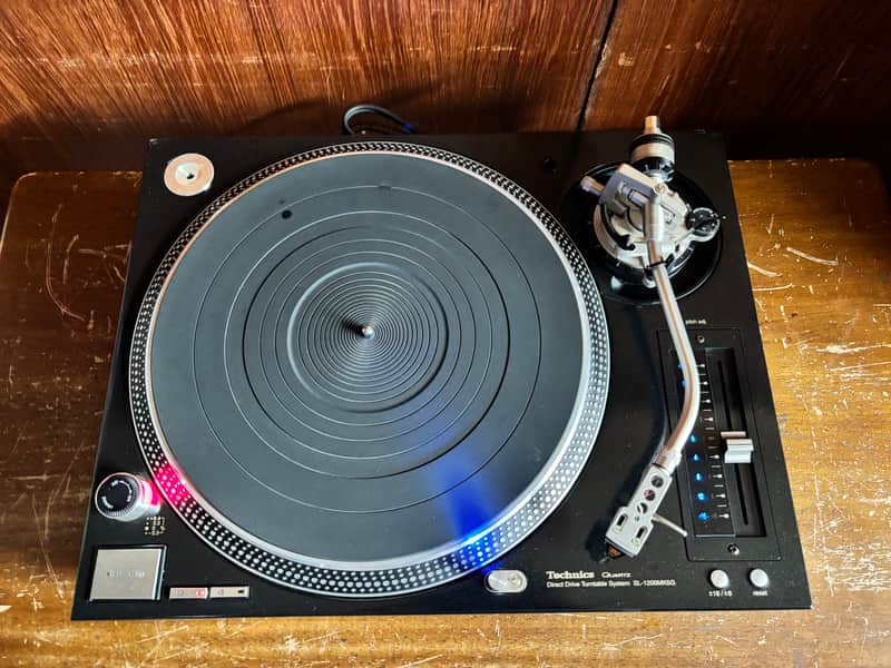 Technics SL-1200MK5G Black color Analog DJ Turntable image 1