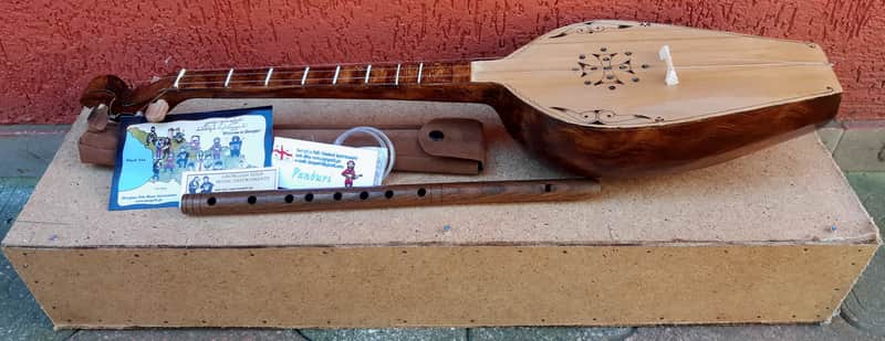 Georgian folk music instruments | Panduri and Salamuri | Folk music | Fanduri image 1