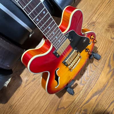 Hondo 935 Revival 1980’s - Cherry Sunburst image 4