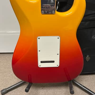 Fender Player Plus Stratocaster Left-Handed with Pau Ferro Fretboard -Tequila Sunrise image 4