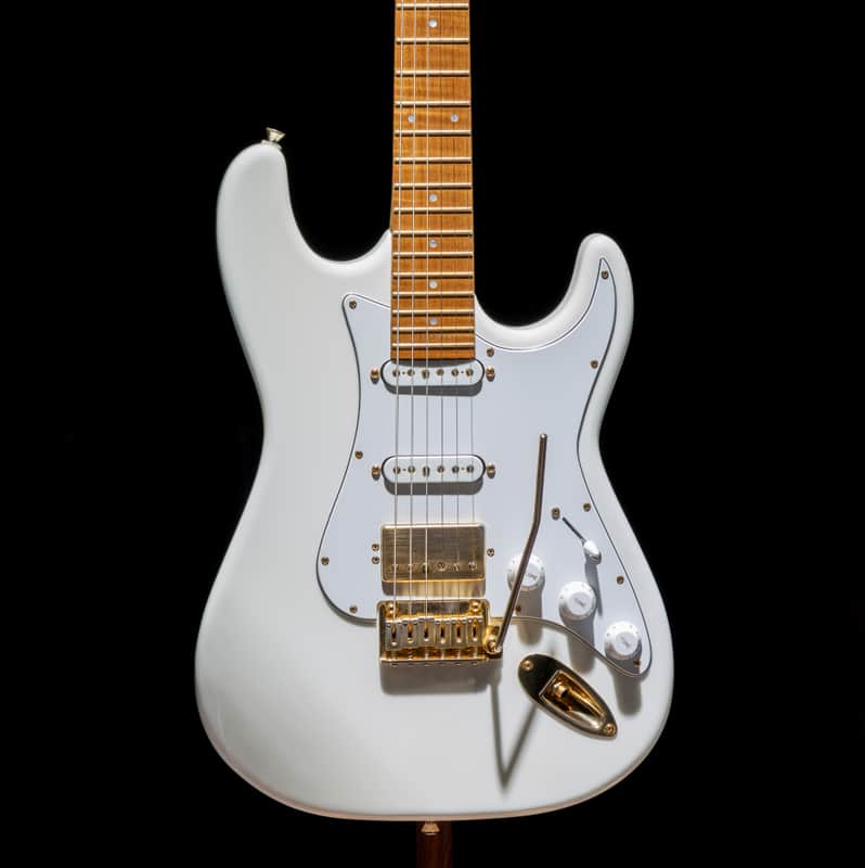 Kiesel Delos | roasted flamed maple neck and fingerboard - USA