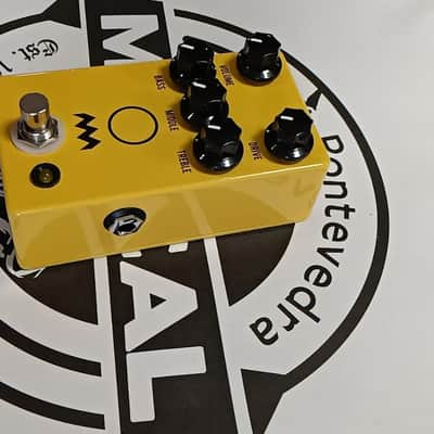 JHS Charlie Brown V4 2016 - Present - Yellow image 4