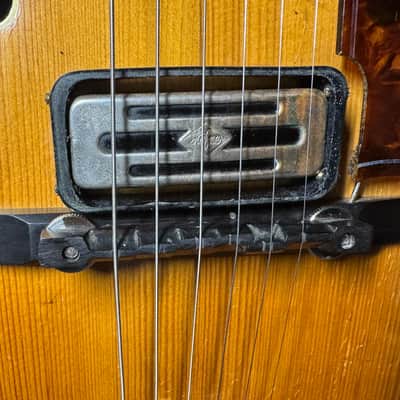 Hofner President Blonde Thinline Guitar - Toaster Diamond Pickups - Sturdy Martin Hard Case - 1961 image 9