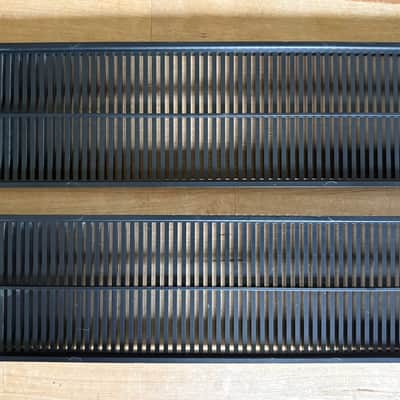 Bose 301 series II - refoamed woofers - Excellent image 19