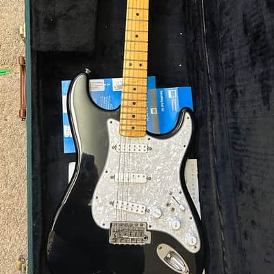 Fender Showmaster Blackout HH Stratocaster Made in Korea Electric