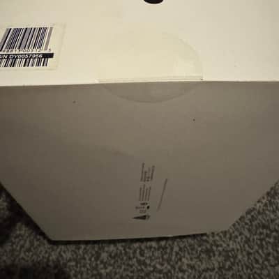 RODE NT1-AI1 Complete Studio Kit with NT1 Microphone and AI-1 Interface Black image 3