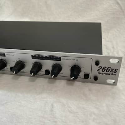 dbx 266xs Dual Channel Compressor/Gate Dynamics Processor – Like New Condition image 6