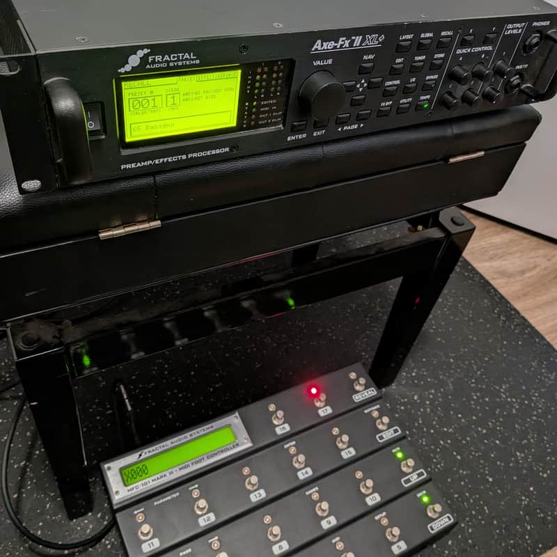 Fractal Audio Axe-FX II XL+ with Controller