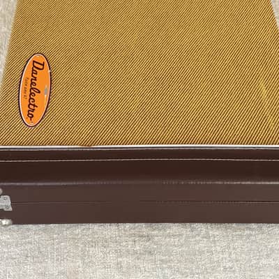 1999 Danelectro Tweed Hardshell Case + Key Yellow Plush Interior Out of Production Fits U1 / U2 / U3 / DC Models & More image 5