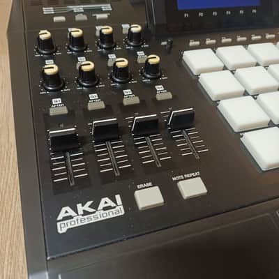 Akai MPC5000 Standalone Music Production Center image 4