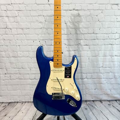 Fender American Ultra Stratocaster 2023 Electric Guitar Cobra Blue