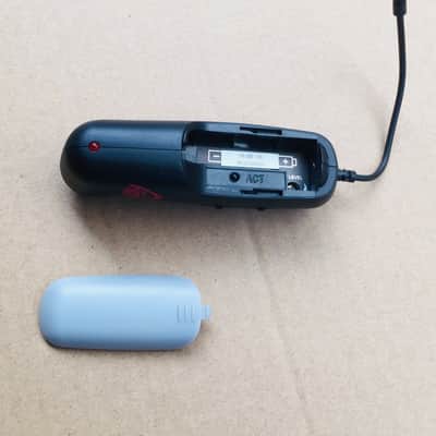 Nady MGT-16R Système sans fils UHF Guitare avec émetteur angle à 90° image 5