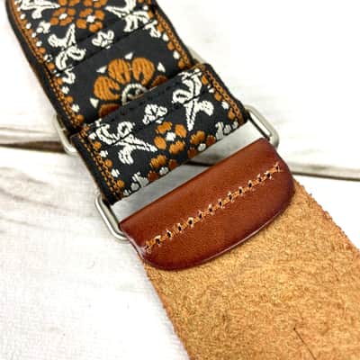 Walker & Williams H-42 Vintage Series Plush Back Cream Mandala Woven Strap w/Chestnut Ends image 11