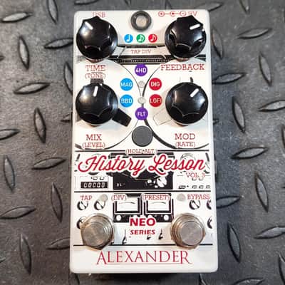 Alexander Pedals NEO Series History Lesson V3 Delay | Reverb