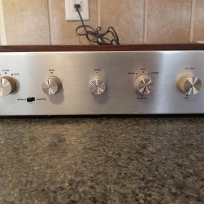 Acoustic Research AU integrated amplifier In very good condition serviced - 1970's image 1
