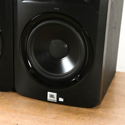 JBL LSR305 5" Two-Way Powered Studio Monitor (PAIR) CG013HF image 3