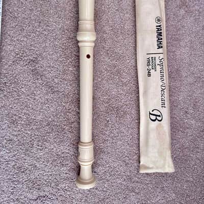 Yamaha YRS-24B Soprano Recorder / Descant Recorder with Carry Case image 2