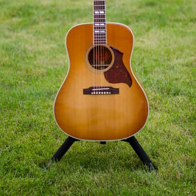 Gibson Hummingbird Artist 2008 Honeyburst image 2