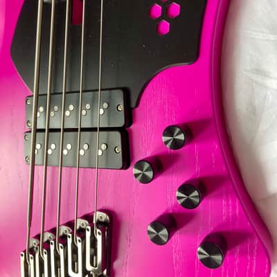 GOC Ilumina B37.5 Multiscale Bass in Cyber Pink image 7