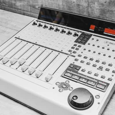 Mackie MCU Pro 8-Channel Control Surface w/USB image 2
