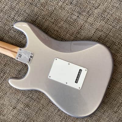 Fender Player Stratocaster with Pau Ferro Fretboard 2018 - Present - Silver image 3
