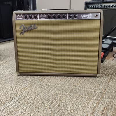 Fender '63 Vibroverb Reissue 40-Watt 2x10" Guitar Combo 1990 - 1995 - Brown Tolex image 3