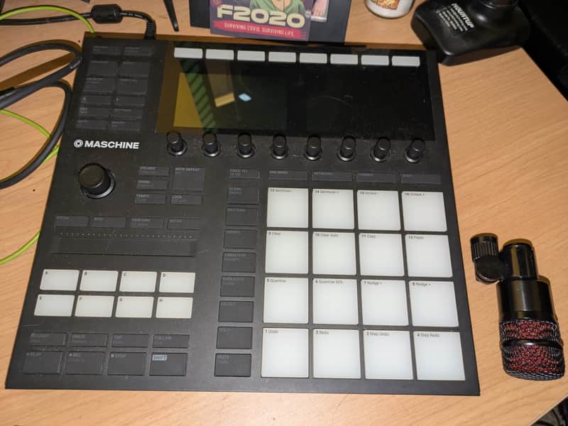 Native Instruments Maschine MK3 2018 - Black image 1