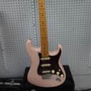 Fender Stratocaster 2022 - Shell Pink