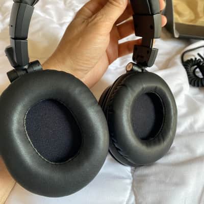 Audio-Technica ATH M50 2010s - Black image 2