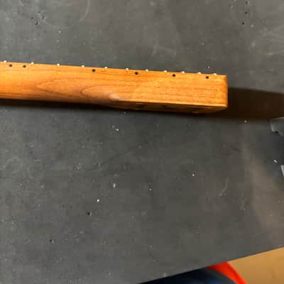 Warmoth Stratocaster neck - Roasted Maple vintage spec image 9