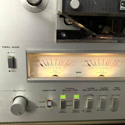 PLEASE READ ENTIRE AD!!! Akai GX-625 1/4" 10.5 inch 4-Track 2-Channel Reel to Reel Tape Deck Recorder 1980 - 1982 - Silver image 2