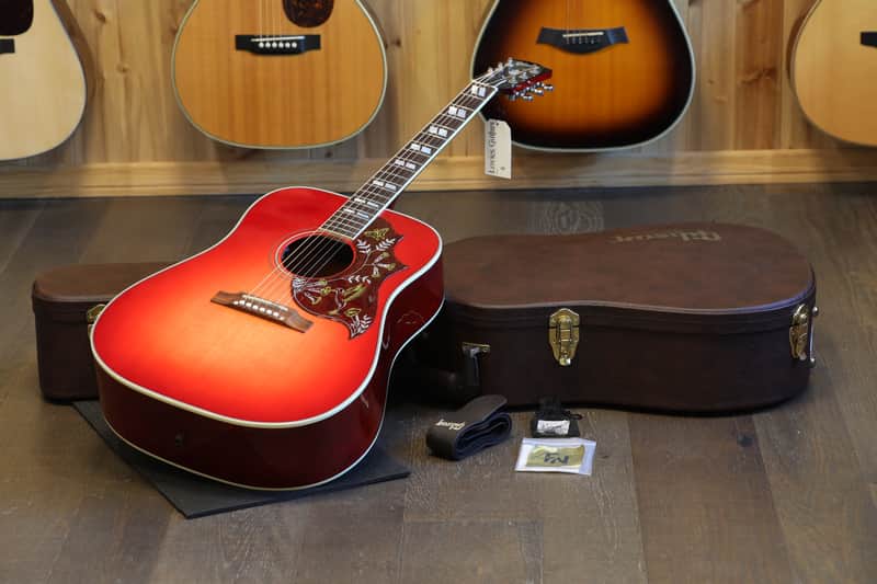 Minty! 2017 Gibson Hummingbird Standard Dreadnought Acoustic Guitar Cherry Sunburst + OHSC