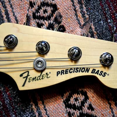 Fender American Special Precision Bass 2012 Honeyburst with Hardcase image 6