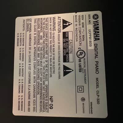 Yamaha Clavinova CLP 320 Rosewood image 3