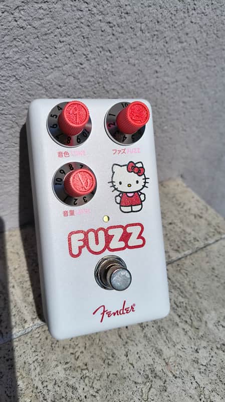 Fender Hello Kitty Fuzz