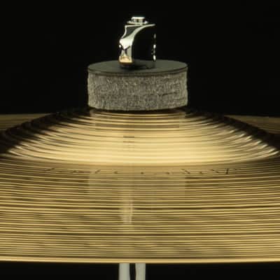Paiste 17" Signature Fast Crash image 4