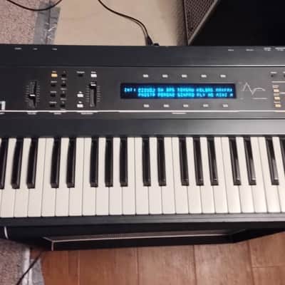 Ensoniq ESQ-1 Wave Synthesizer