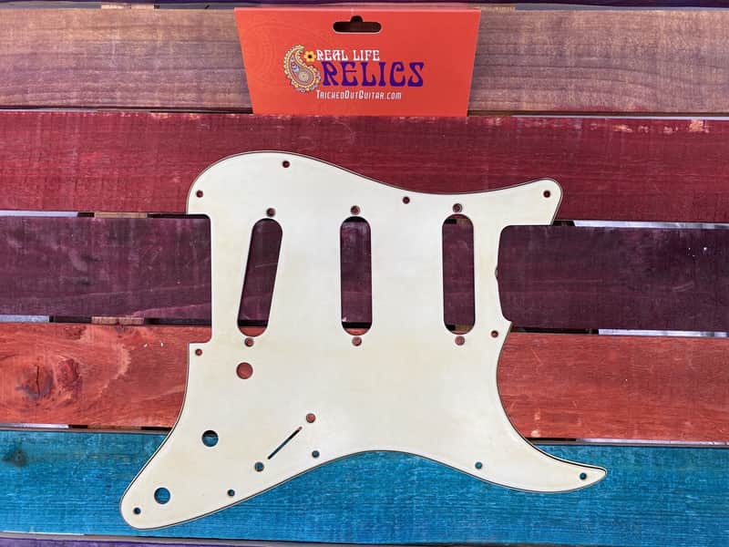 Real Life Relics Fender® Aged Mint Green 62 Stratocaster® Pickguard 3 Ply 11 Hole SSS 0991343000  [PGA5] image 1