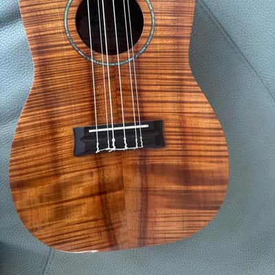 Island Ukuleles and Guitars of Kauai Custom Made 6 Strings 2010s - Koa image 3