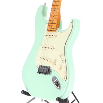 Fender Certified Pre-Owned Limited Edition American Ultra Luxe Vintage '60s Stratocaster®, Surf Green (T5) (00887) image 4