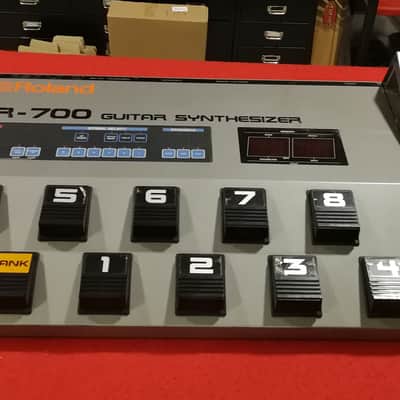 Roland Gr 700 Guitar Synthesizer image 2