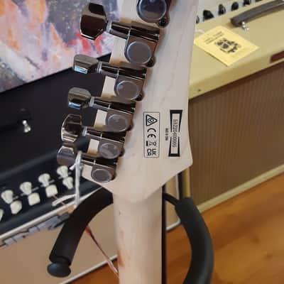 Ibanez Paul Gilbert Signature Guitar jewel blue image 4