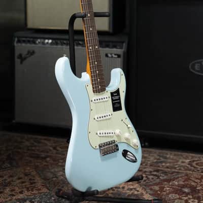 Fender Limited Edition Vintera II Road Worn '60s Stratocaster Electric Guitar - Sonic Blue with Hardshell Case image 12
