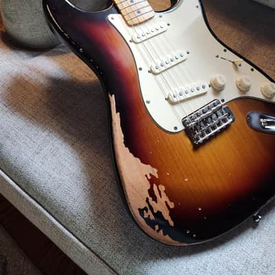 Johnston Custom Guitars '67 Strat 2025 - Relic Nitro Vintage Sunburst image 1