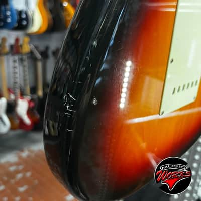 Fender   Classic 60 Stratocaster Sunburst 2009 image 11