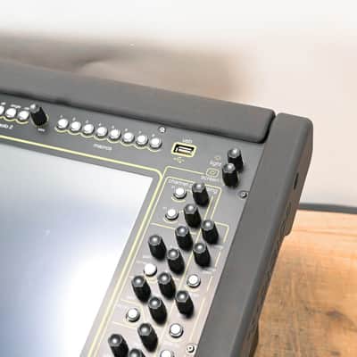 DiGiCo SD11 Digital Mixing Console w/ Waves Card + Stealth Core 2 CG01V2V image 2