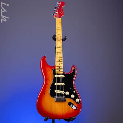 2023 Fender American Ultra Luxe Stratocaster image 2