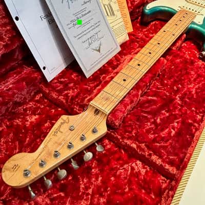 1999 Fender Cunetto Relic Stratocaster — Sherwood Green (Ultra Rare), John Cruz, Collector Condition, Full Set image 7