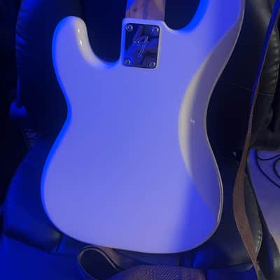 Fender Standard Precision Bass - Present - Olympic White image 4